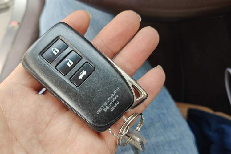 Used Lexus ES 2017 200 30th Anniversary Edition