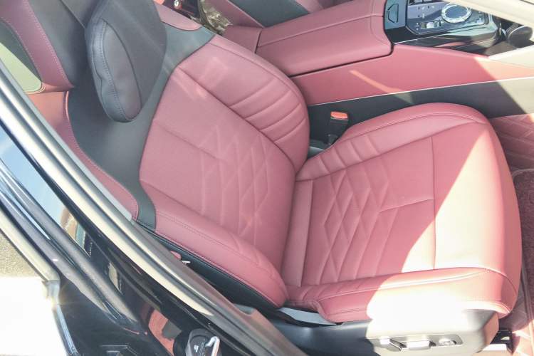 Used BMW 5 Series 2025 530Li Luxury Edition M Sport Package
