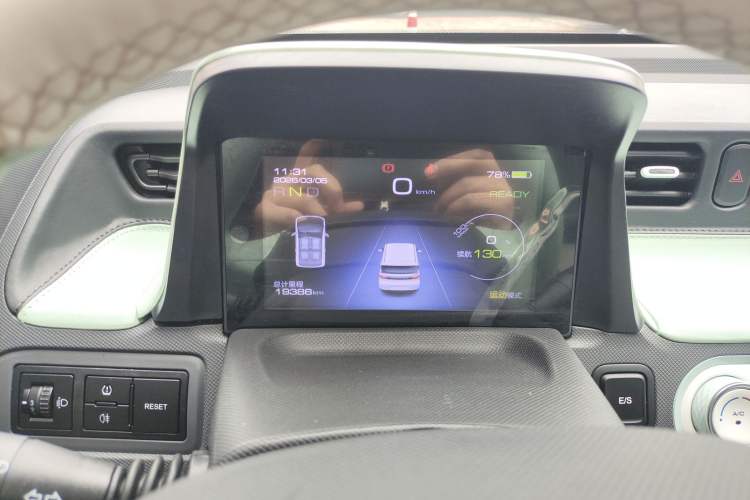 Used Wuling Hongguang MINIEV 2022 Macaron Premium Model – Lithium Iron Phosphate