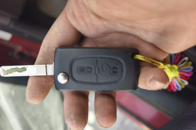 Used Peugeot 307 2012 Hatchback 1.6L Manual Comfort Edition
