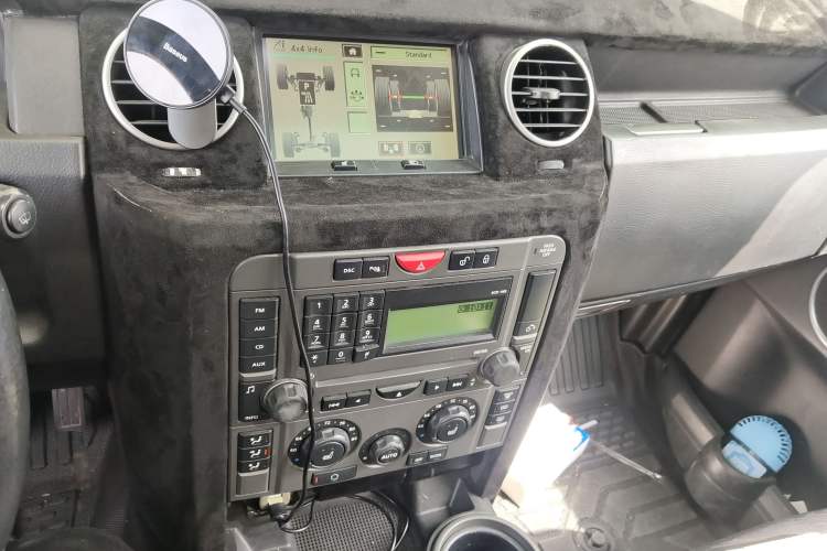 Used Land Rover Discovery  Audio And AC Panel