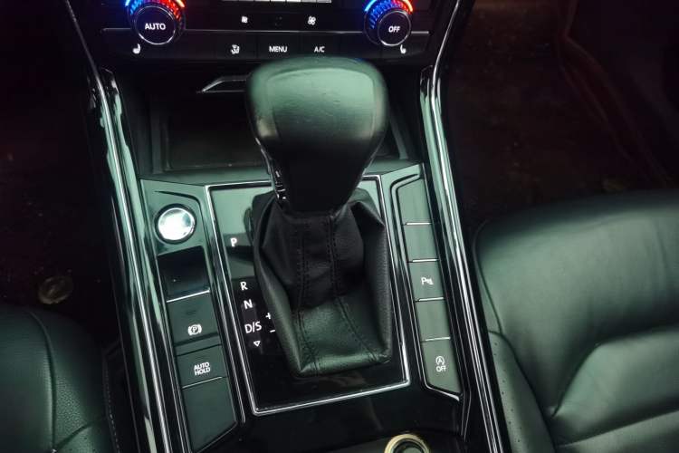 Used Volkswagen Phideon 2018 Revised Version 380TSI Two-Wheel Drive Business Edition