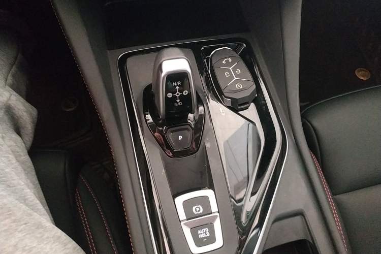 Used Lynk & Co 02 2022 1.5T DCT Shine Plus Gear Lever