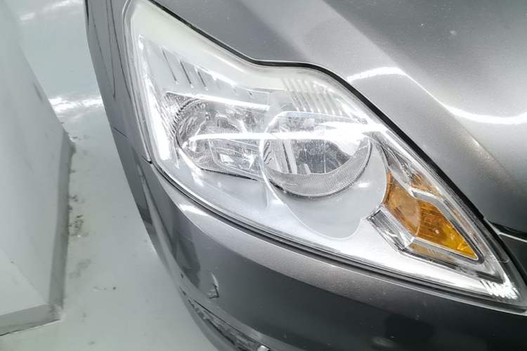 Used Ford Focus 2013 Sedan Classic 1.8L Automatic Fashion Edition