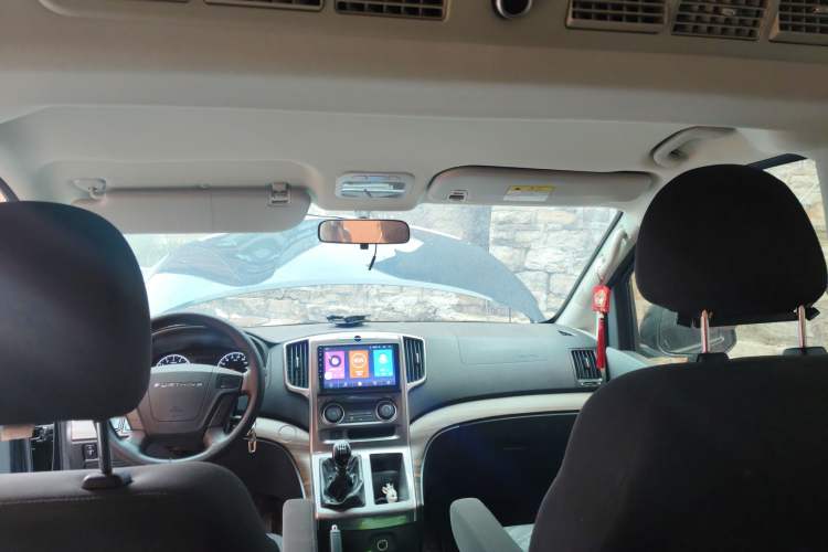 Used FORTHING Lingzhi PLUS 2022 Travel Edition 2.0L Manual Comfort Version 7 Seats
