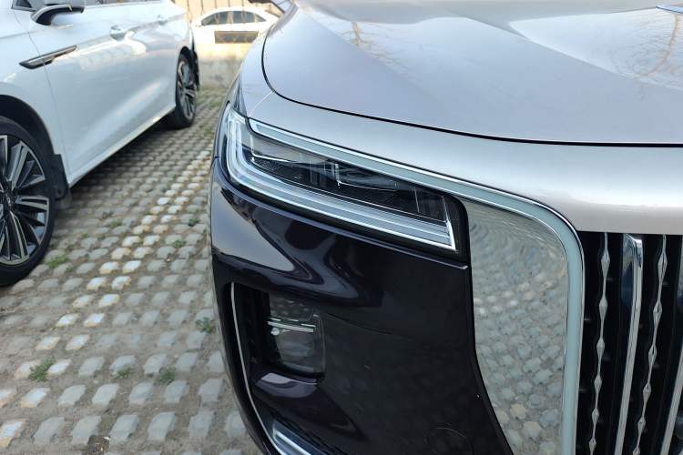 Used Hongqi H9 2020 3.0T Smart Connect Flagship Four-Seat Version Right Front Headlight