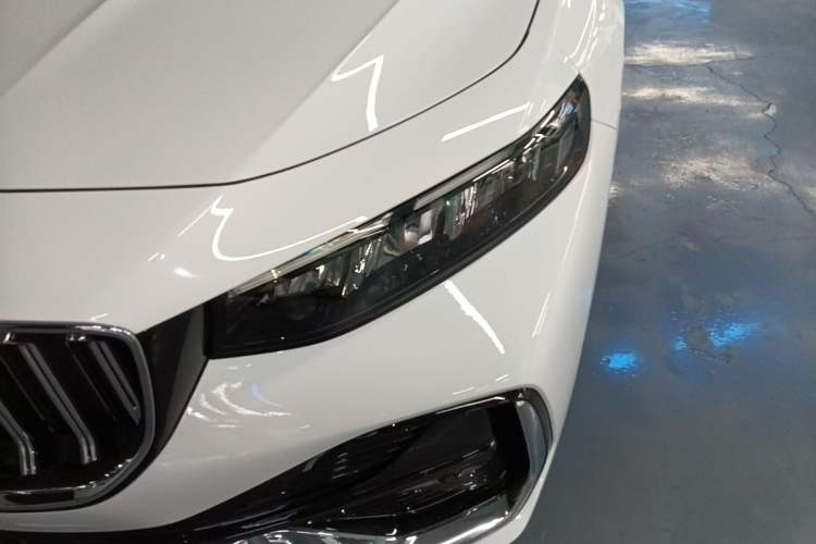 Used Geely Auto Preface 2026 Model Oriental Yao 1.5TD Fuyao Edition Left Front Headlight