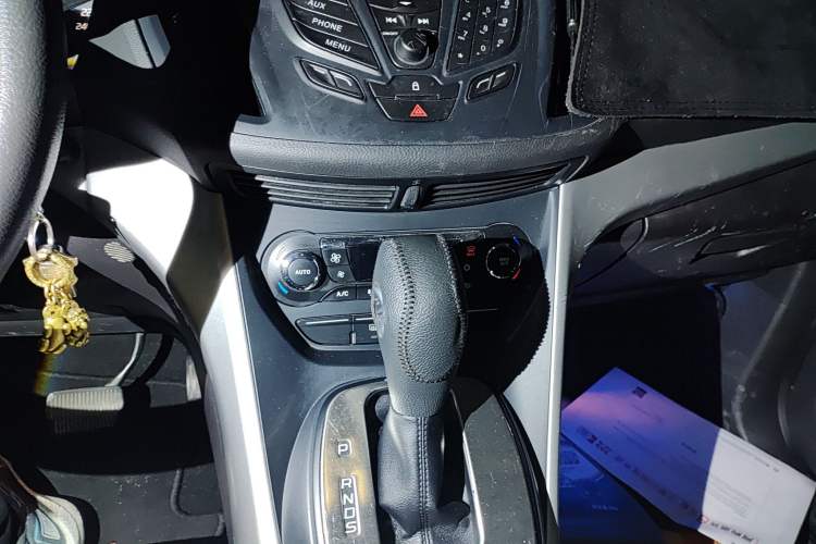 Used Ford Kuga 2015 1.5L GTDi Two-Wheel-Drive Comfort Model Gear Lever