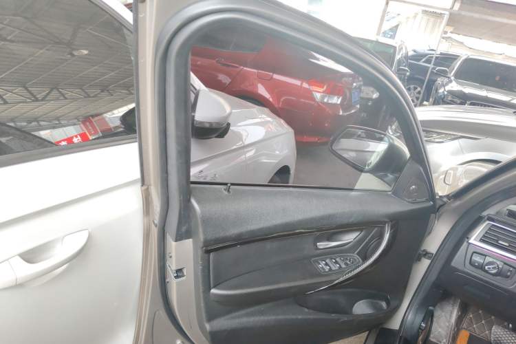 Used BMW 3 Series 2016 320i Fashion Model