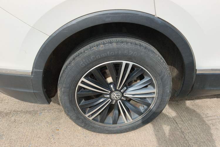 Used Volkswagen Tiguan L 2019 Updated Version 330TSI Automatic Two-Wheel Drive Panoramic Comfort Edition China VI Standard
