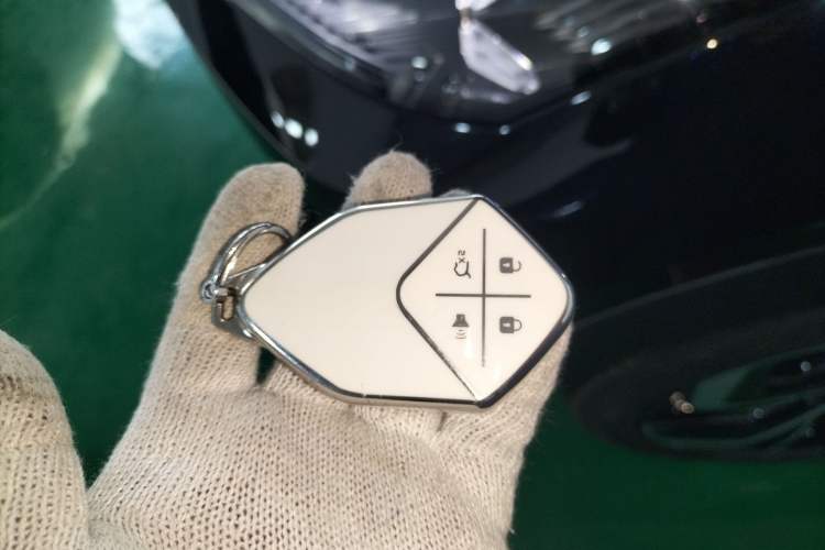 Used Deepal S07 2025 215Max Huawei Qiankun Intelligent Driving ADS SE Range-Extended Version Interior 1