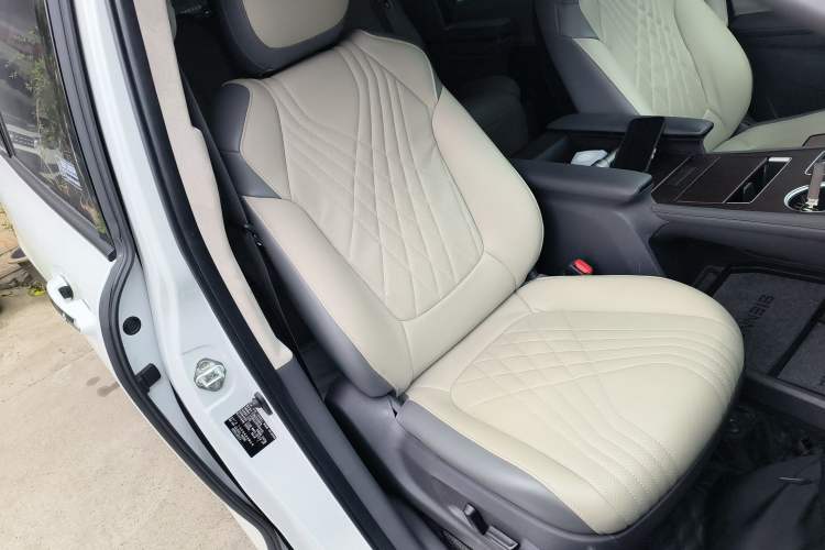 Used Toyota SIENNA 2021 2.5L Hybrid Comfort Edition