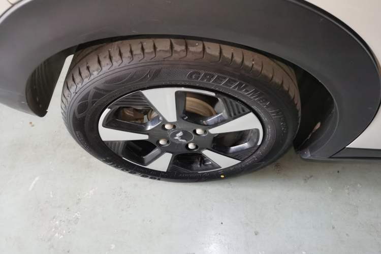 Used Wuling Bingo PLUS 2024 510 km Range 5-Seater Version Right Rear Wheel Hub