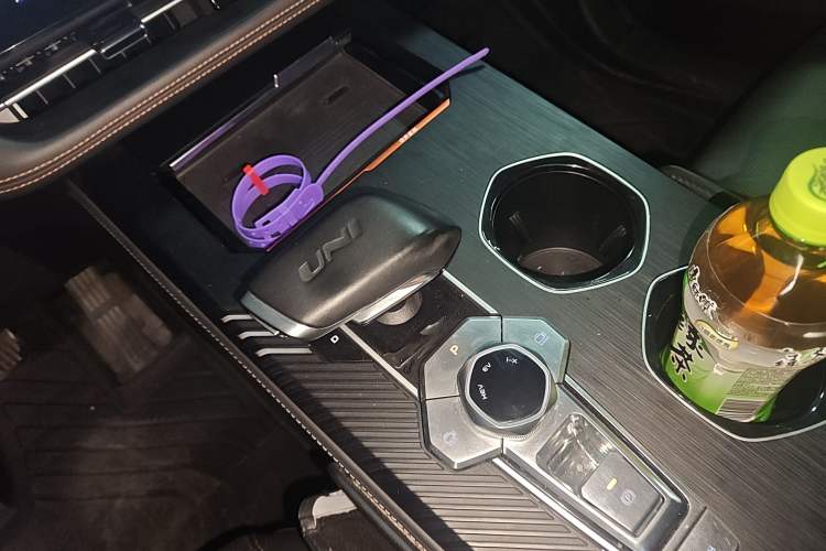 Used Changan UNI-K iDD 2022 Blue Whale iDD 130km 1.5T Prestige Model
