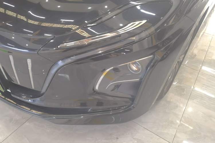 Used Hongqi E-QM5 2022 431 km Charge & Enjoy Edition
