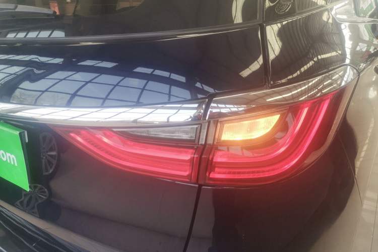 Used BYD Song MAX 2017 1.5T Automatic Smart Connect Elite 7-Seater