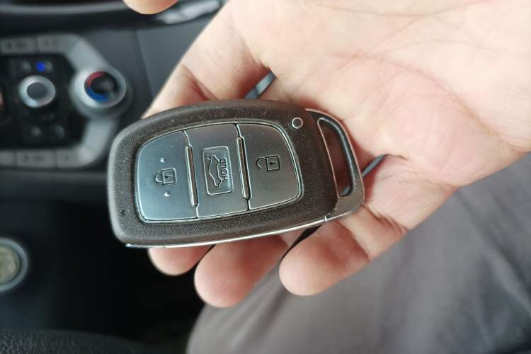 Used Hyundai Elantra (5th Generation / Langdong) 2015 1.6L Manual Leading Model Vehicle Key