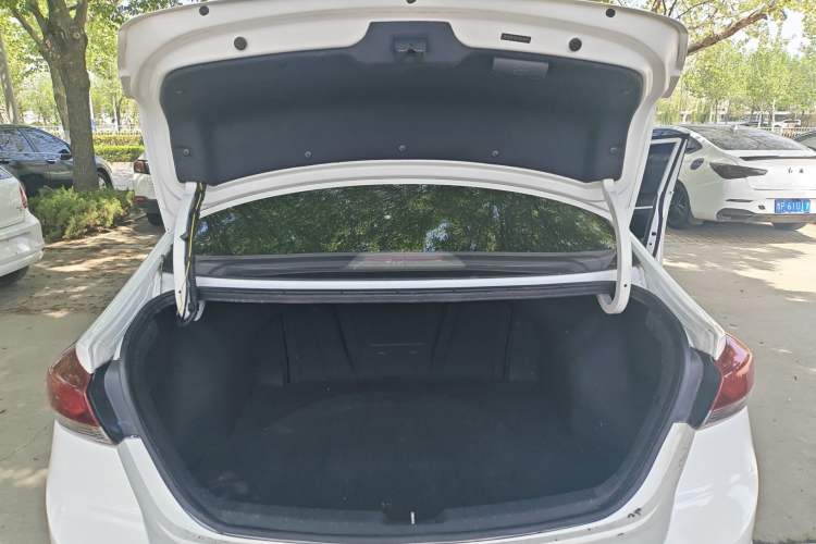 Used Hyundai Elantra (6th Generation / Lingdong) 2016 1.6L Automatic ZhiXuan – Elite Version
