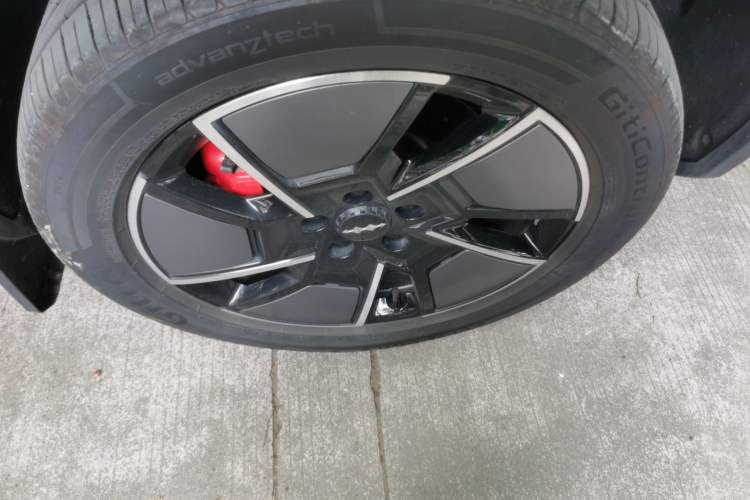 Used Formula Leopard Titanium 3 2025 501KM All-Wheel Drive Intelligent Driving Ultra Version
