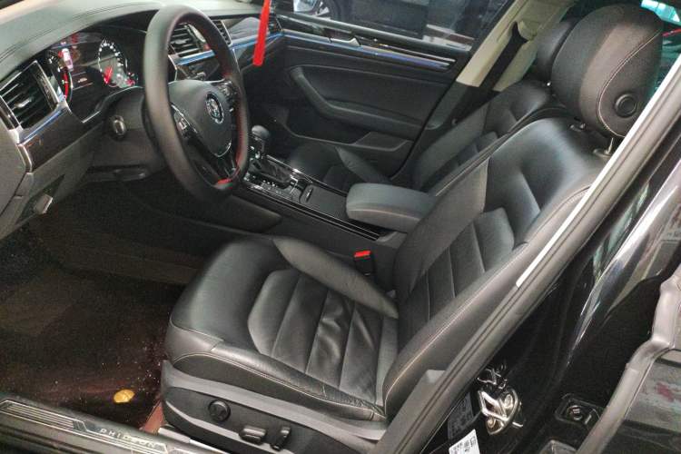 Used Volkswagen Phideon 2018 Revised Version 380TSI Two-Wheel Drive Business Edition