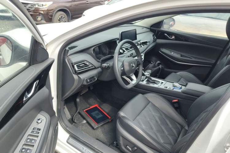 Used CHANGAN Ruicheng CC 2022 Blue Whale Edition 1.5T DCT Luxury Model Driver Seat