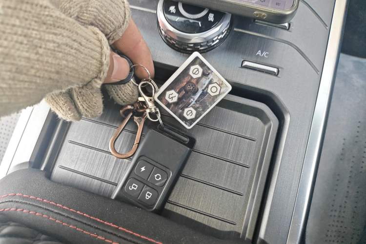 Used JETOUR Traveler 2023 1.5T Two-Wheel Drive Discovery PRO Vehicle Key