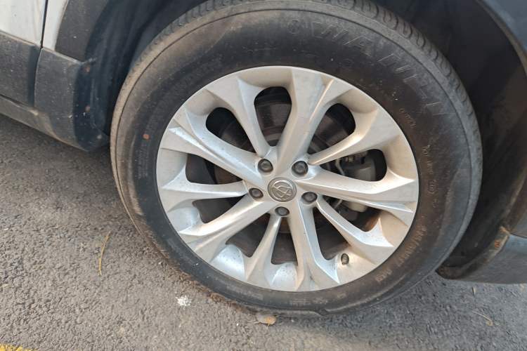 Used Brilliance V3 2015 1.5L Manual Base Version