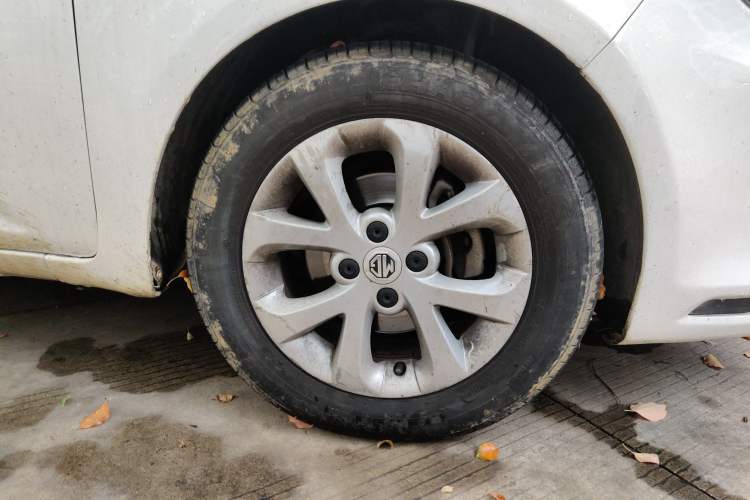 Used MG 3 2014 1.5L AMT Elite Edition Right Front Wheel Hub