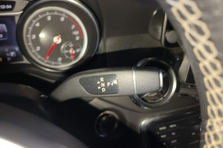 Used Mercedes-Benz GLA 2017 GLA 200 Sport Edition Gear Lever