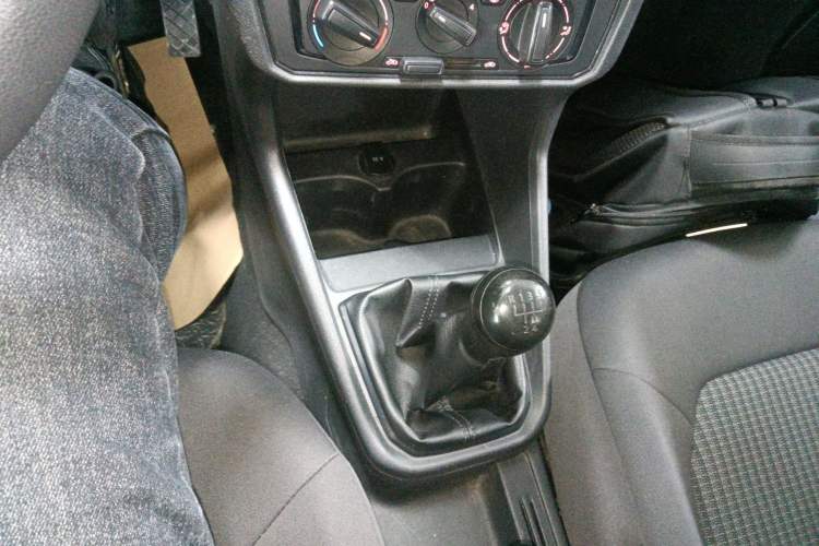 Used Volkswagen Santana 2016 1.4L Manual Fashion Edition