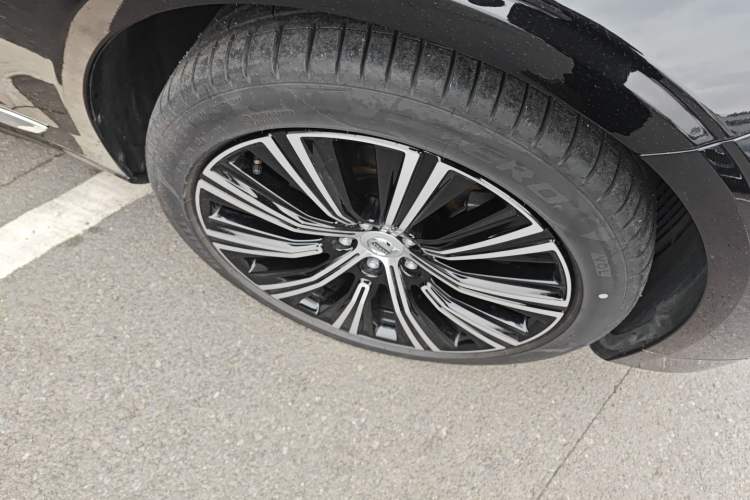Used Volvo S90 2025 B5 Zhiyuan Luxury Edition Right Front Wheel Hub