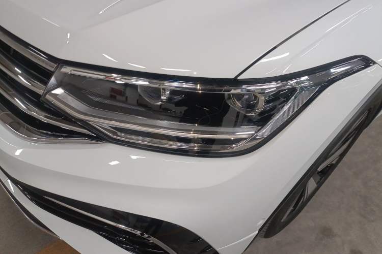 Used Volkswagen Tiguan L 2023 Restyled 330TSI Automatic Two-Wheel Drive R-Line Enhanced Comfort Version