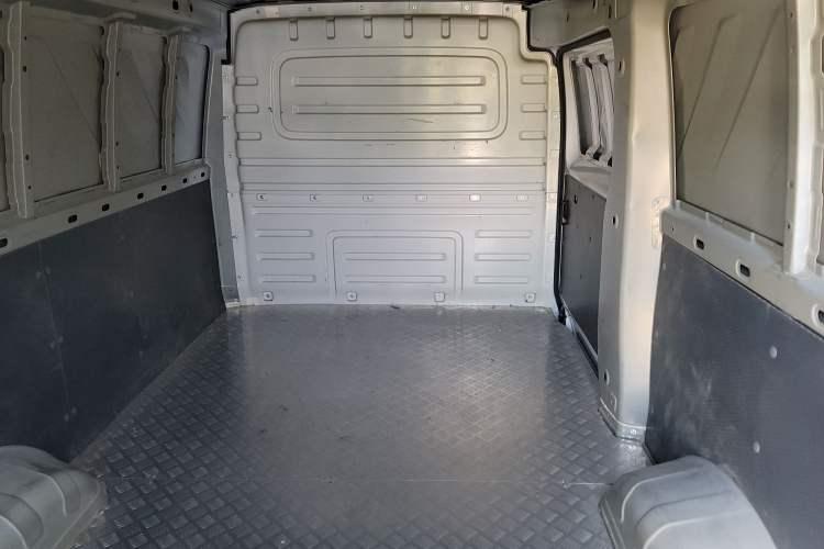 Used Wuling Yangguang 2024 300km Comfort Version with Sealed Windows 60kW