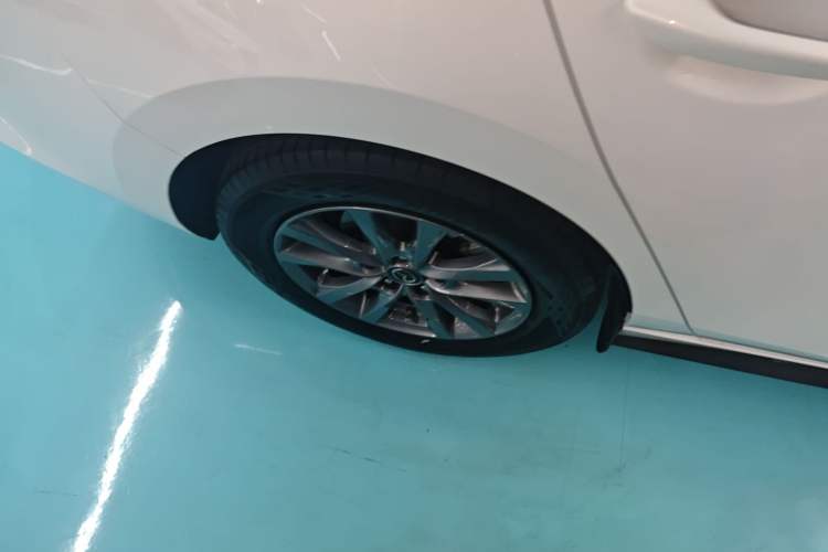 Used Mazda 3 Axela 2022 2.0L Automatic Zhiqing Edition Right Rear Wheel Hub