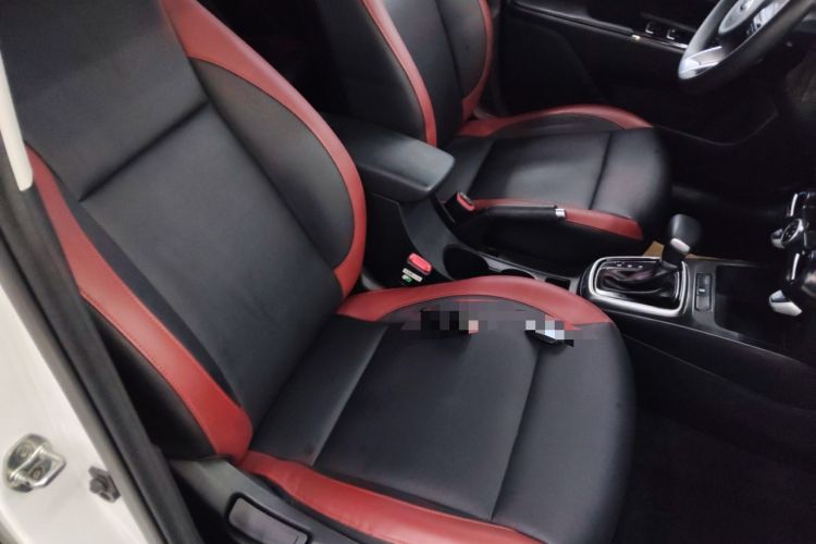 Used Kia KX Cross 2017 1.4L AT GLS Right Front Seat