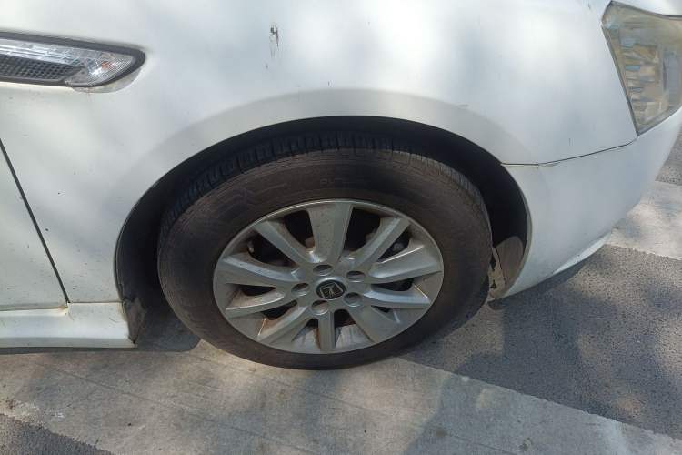 Used Luxgen 5 2014 Honor Navigation Edition 1.8T Automatic Luxury Model