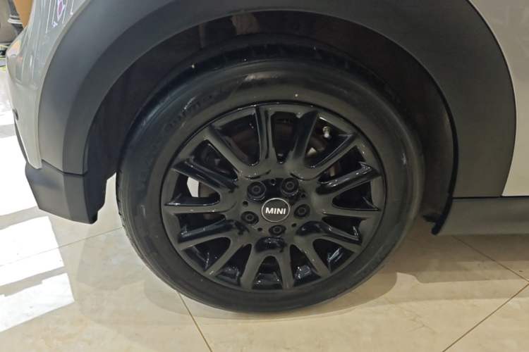 Used MINI 2023 1.5T ONE Right Rear Wheel Hub