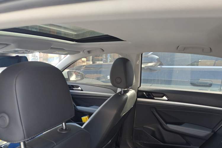 Used Volkswagen Lavida 2023 Revised Version 1.5L Automatic – Full-Option Edition
