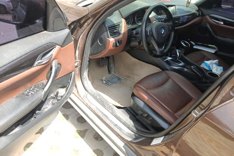 Used BMW X1 2013 xDrive20i X Design Package Driver Seat