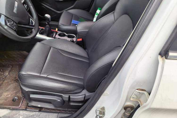 Used Haval H2 2017 Blue Label 1.5T Manual Two-Wheel Drive Elite Model Left Front Seat