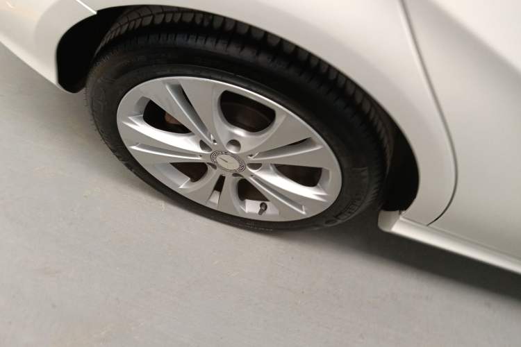 Used Mercedes-Benz B-Class 2015 B 200 Fashion Model Exterior 5