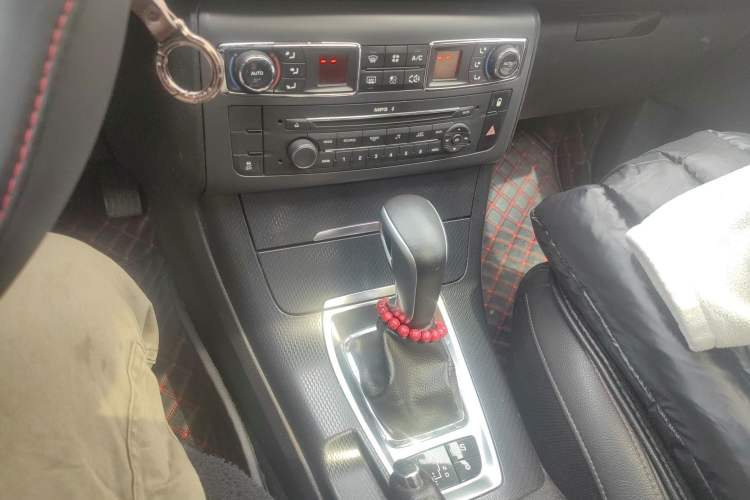 Used Citroen C5 2014 1.6T Automatic Luxury Model Gear Lever