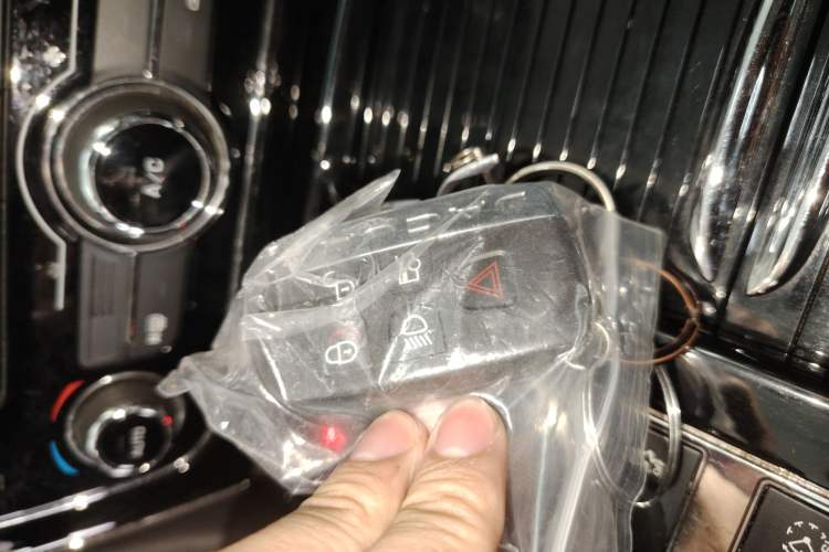 Used Jaguar XJ 2016 XJL 2.0T Two-Wheel-Drive Elegant Business Edition