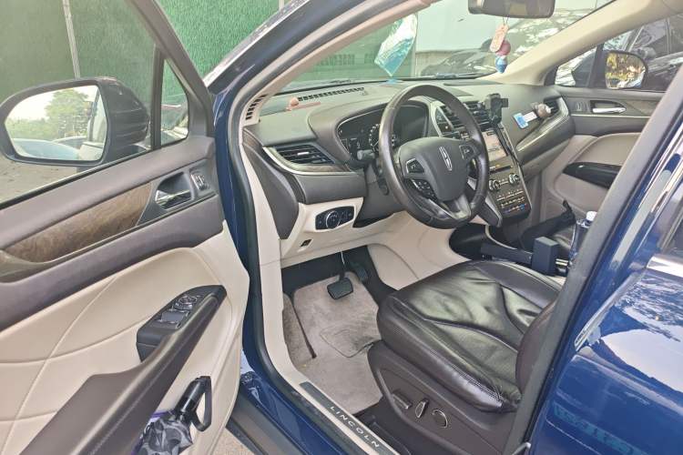 Used Lincoln MKC 2019 2.0T Two-Wheel-Drive Zunya Version China V Emission Standard