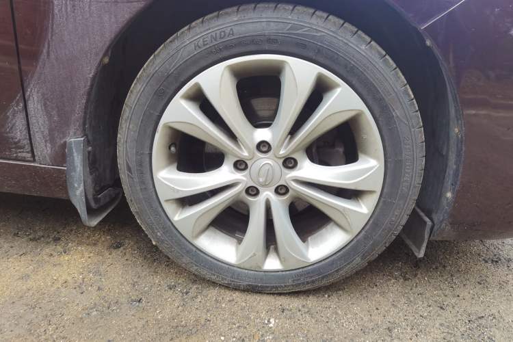 Used GAC Trumpchi GA6 2016 235T DCT Elite Edition Right Front Wheel Hub