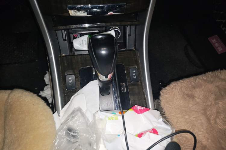 Used Honda Accord 2014 2.4L EXN Luxury Navigation Edition Gear Lever