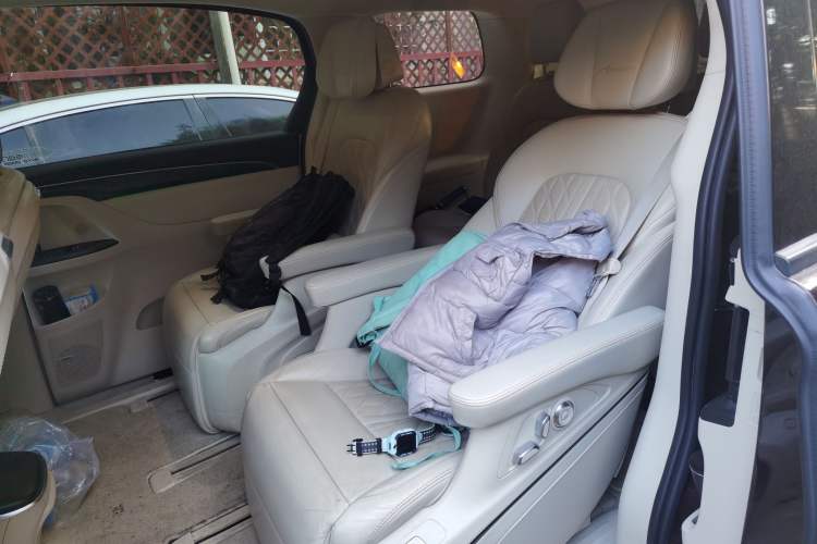 Used Buick GL8 2020 Avenir Avia Six-Seat Deluxe Edition