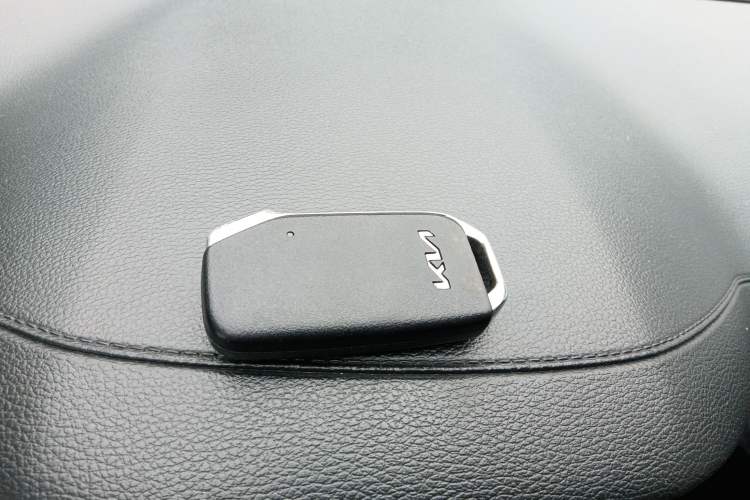 Used Kia K3 2021 Revised 1.5L CVT Fashion Edition Vehicle Key