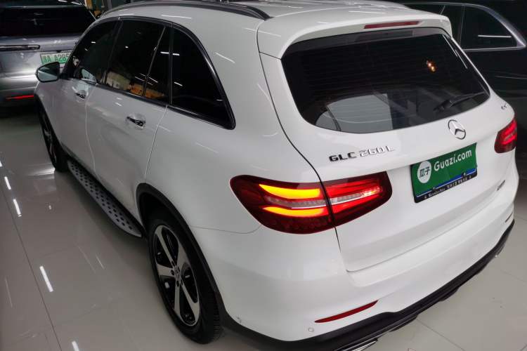 Used Mercedes-Benz GLC 2019 Facelift GLC 260 L 4MATIC Luxury Model Rear Left 45 Deg