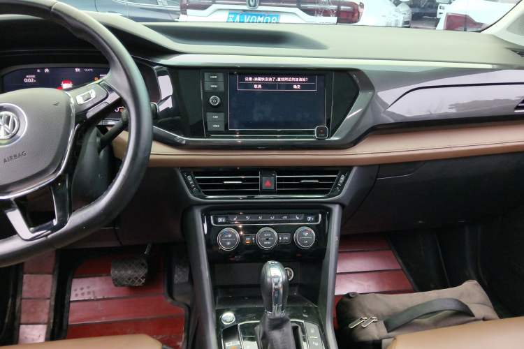 Used Volkswagen Tharu 2019 330TSI Four-Wheel Drive Flagship Model China VI Standard Audio And AC Panel